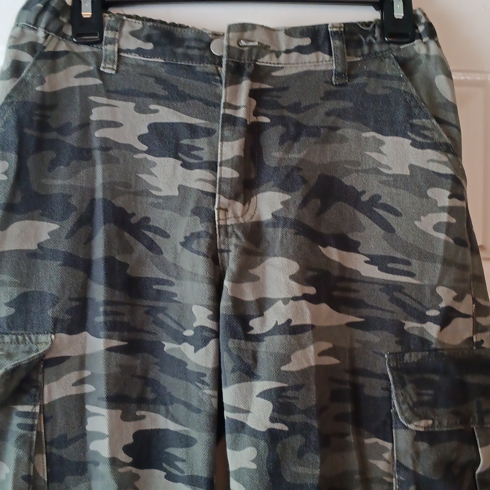 Cute Camo Carpenter pans